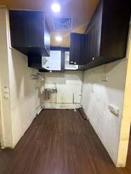 East Village (D16), Retail #588087341